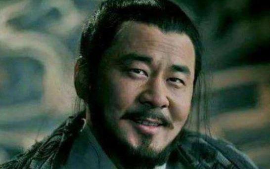 曹操不敢篡汉曹丕却当机立断,是曹操傻还是曹丕野心大