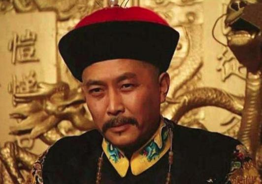 富察皇后尸骨未寒,三朝元老为何立马提出辞呈