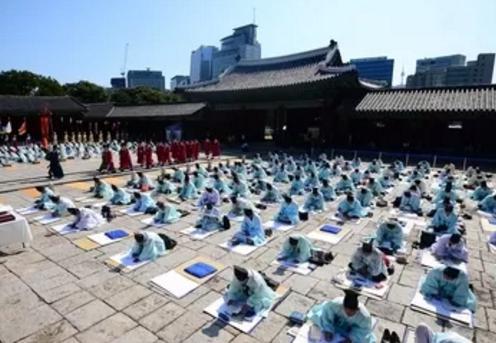考上武状元却因长的丑被取消资格,当即起兵造反