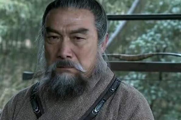 黄忠60岁能战平关羽，那他年轻时打得赢吕布吗