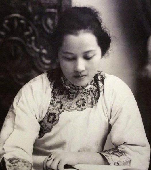 宋氏三姐妹的珍藏照片，个个美貌绝伦