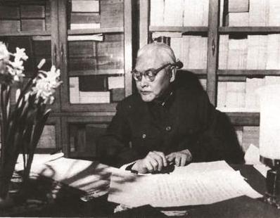 王仲荦的治学经验大体有几点 他在学术上的成就有哪些