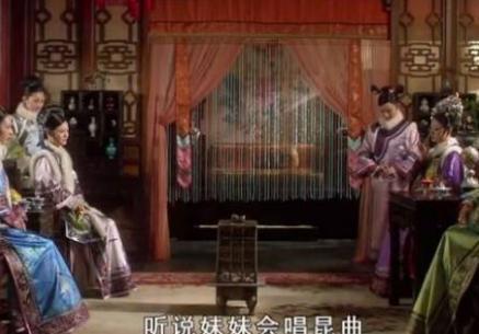 余莺儿之所以能够活到这么长的时间 就是因为她和华妃成为一派