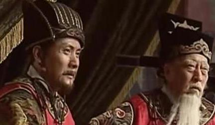 古时候的官员退休之后都有什么待遇呢 不仅仅只有退休金可以拿