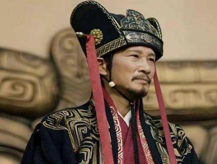 忠心汉室的荀彧,后来是为何投靠曹操