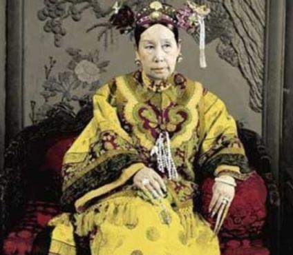 李鸿章到底是一个什么样的人 他到底是一个卖国贼还是爱国者呢