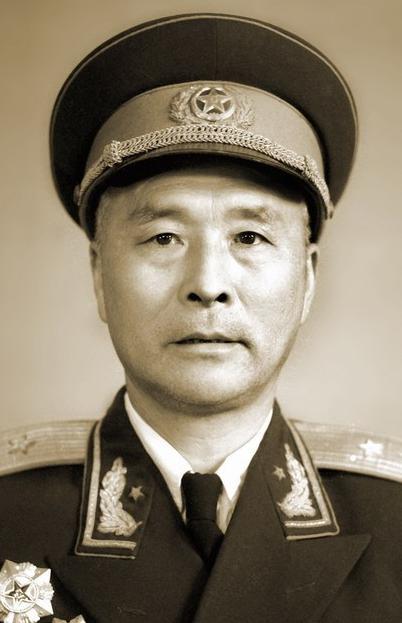 梁从学跟陈毅是什么关系