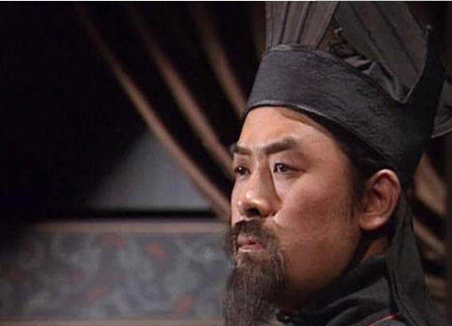 陈宫是杰出谋士,为何辅佐吕布却一事无成
