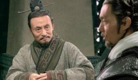 战神白起的死是因为宰相范睢