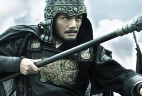 唯一让关羽心甘情愿下跪的武将,张辽到底做了什么