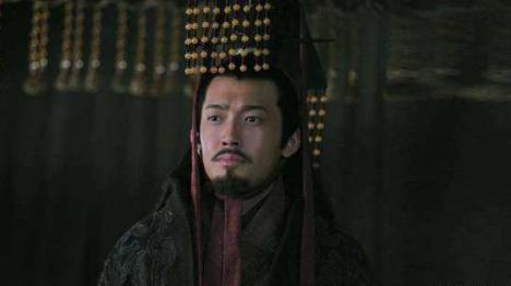 甘宁一个江洋大盗，最后成了万人敬仰的英雄