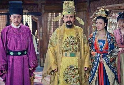 赵普劝宋太祖不要给大臣兵权时说了什么，让他沉默