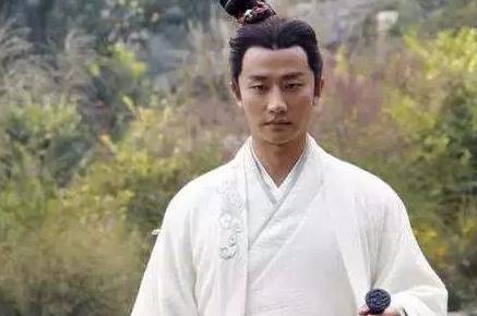 大臣听信谗言,把怀孕妻子送给皇帝,最后全家被杀