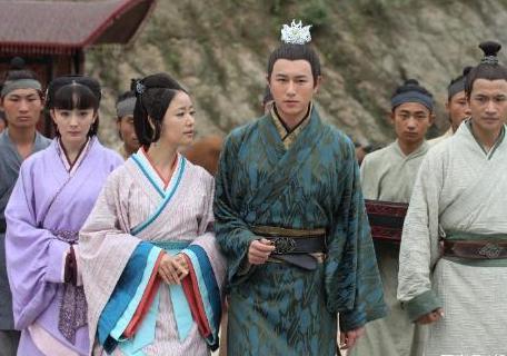 汉朝刘氏跟周家真的有仇吗 为何皇帝父子打压周氏父子呢
