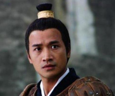 皇帝请大臣不给筷子,周亚夫为何会被怀疑