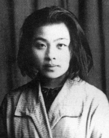 民国另类才女:爱上两个男人,三人同居生活