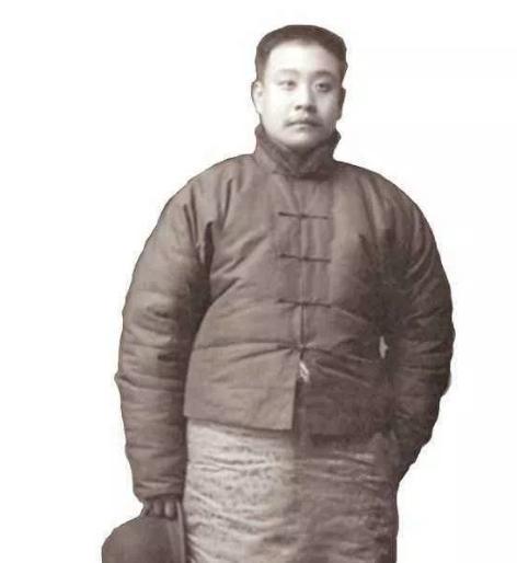 民国第一完人——谭延闿,擅长书法写诗还会打枪