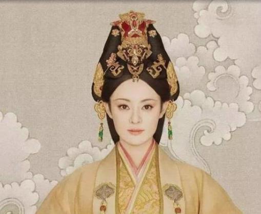 芈月连续生了三个儿子,为何职位总是八子