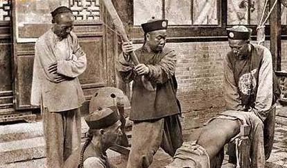 清朝时期的太监受罚到底是什么样的 单单是拖下去打板子那么简单