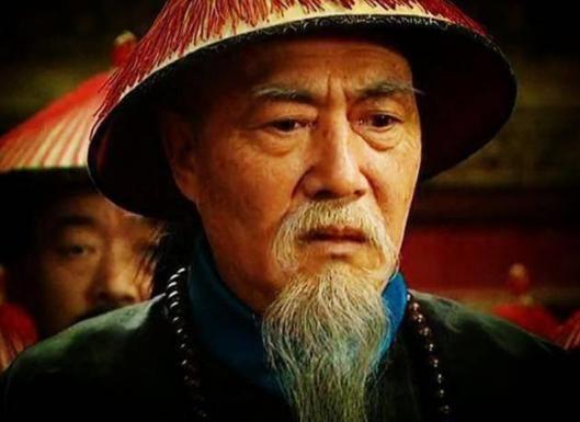 退休官员给乾隆写奏折,乾隆竟将他抄府绞死!奏折里写了什么