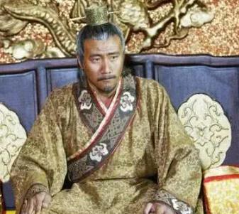 朱元璋跌倒众人视而不见，只有他冲上去搀扶反而丢了性命