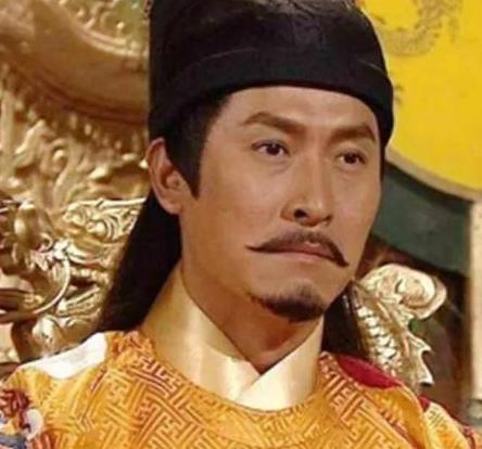 他身为皇帝有着满怀壮志的决心 无奈却生于乱世