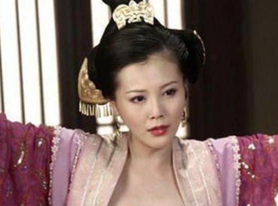 大臣拥戴私生女的儿子当皇帝,竟然成就一代伟业