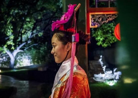 乾隆刚当皇帝21天,一妃子去世,乾隆下了一道特殊的圣旨