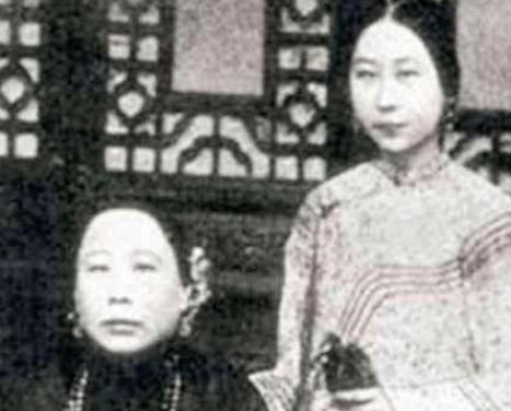 他娶“妹妹”为妻,生了一个儿子后来家喻户晓