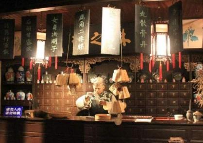 李忠岳跟秋瑾之间是什么关系