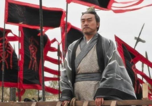 春秋五霸中的首位霸主，死后竟无人收尸