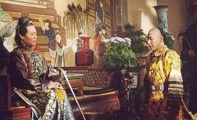 被康熙连降3级，却乐滋滋跑回家,多年后重出江湖
