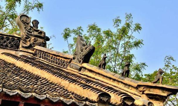 中国古建筑的屋顶有什么设计理念在里面