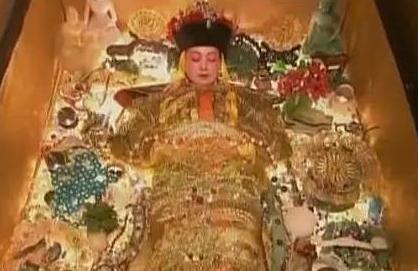 人死后都要入土为安 为何慈禧死后一年多才下葬呢