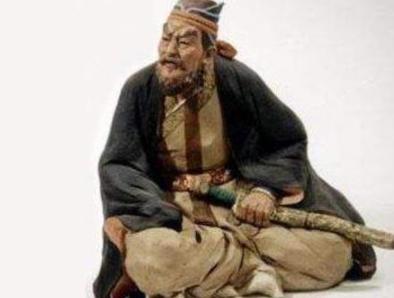 皇帝指着黄瓜问大臣：这是啥
