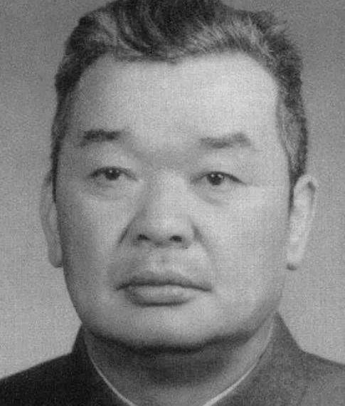 揭秘：阎红彦突发身亡之谜，是被此人逼迫心脏病发