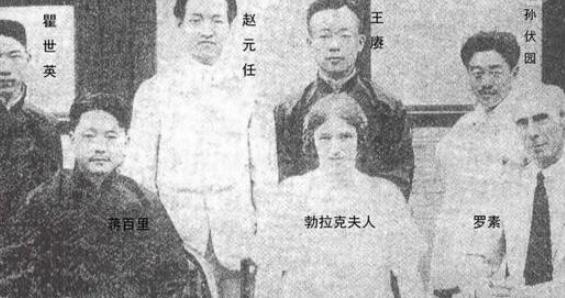 他的才华不输徐志摩,却因为一个女人郁郁不得志