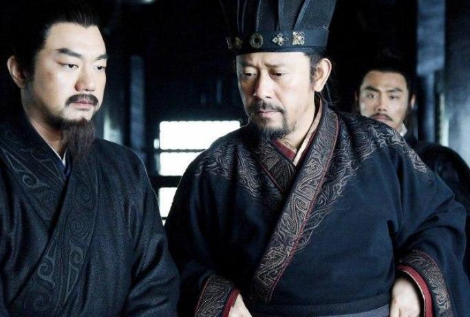 曹操的两大军师郭嘉与贾诩,谁更厉害