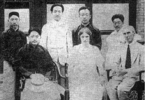 他是毕业于西点军校的王赓,却毁在了一个女人身上