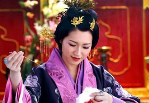 阴丽华：新婚三月丈夫被派去打仗，2年后丈夫已成新皇