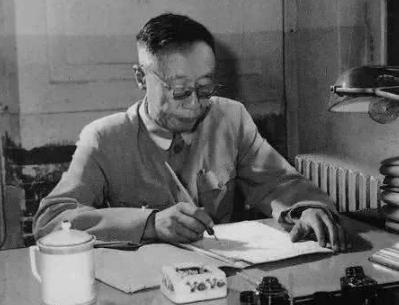 乾隆帝留下无数珍宝,百年之后付之一炬!是溥仪的错吗