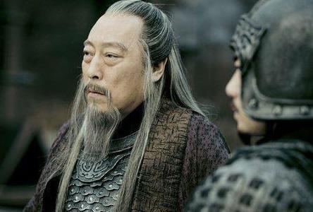 诸葛亮打仗为何老是坐轮椅呢 这里面有什么秘密吗