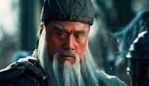 关羽看上一个离婚女人,却被曹操抢走了