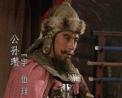 刘备家境贫寒又是卖草鞋的 他招兵买马的钱从哪来的