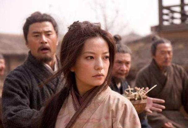 花木兰女扮男装12年,真的没人发现吗