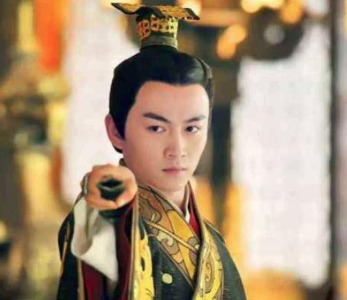 文武双全的皇帝,刘秀年轻时在干嘛