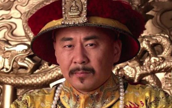 雍正与胤禩矛盾不和,为何称帝四年后才打击他