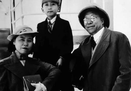 徐远举被审判时说了什么话羞红了女干部,没被特赦气死了