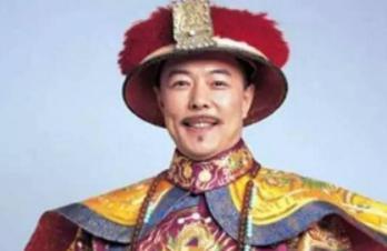 和珅从发迹开始到公爵爵位，一生担任过哪些官职