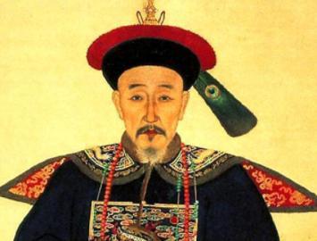 和珅从发迹开始到公爵爵位，一生担任过哪些官职